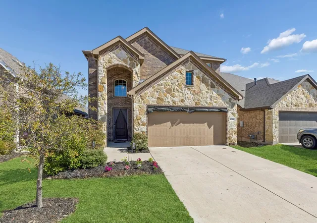 Photo 2 of Single family home for sale at 2726 Pease Dr, Forney, TX 75126 | MLS# 21181515 | Listing updated on 2026-10-05