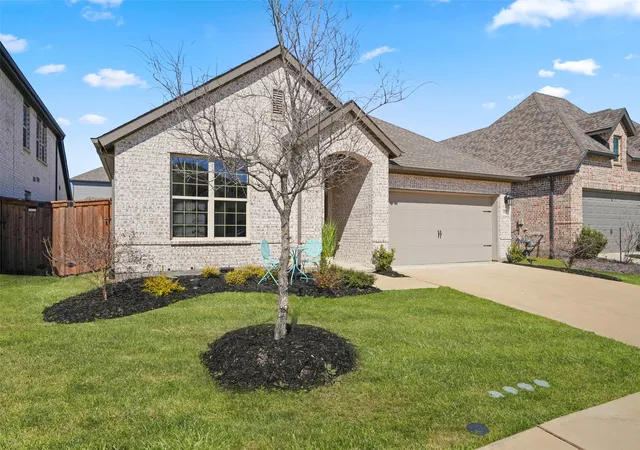 Photo 2 of Single family home for sale at 1921 Braided Mane Ave, Aubrey, TX 76227 | MLS# 20781511 | Listing updated on 2026-07-20