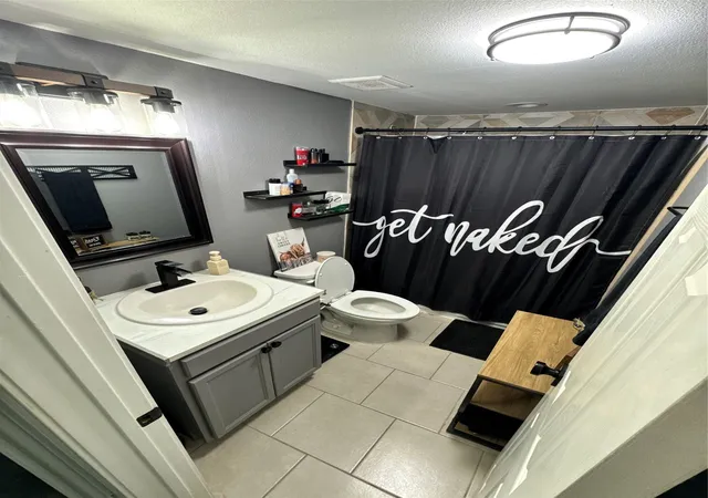 Photo 4 of Single family home for sale at 109 W Morning Dove Dr, Azle, TX 76020 | MLS# 21180436 | Listing updated on 2026-08-04