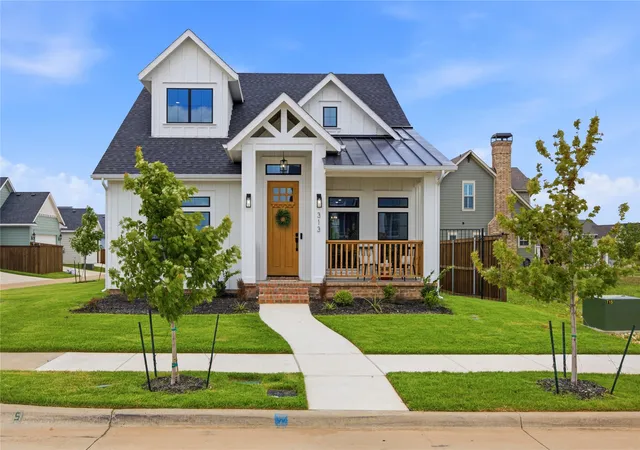 Photo 1 of Single family home for sale at 313 Dylan Wy, Midlothian, TX 76065 | MLS# 21161645 | Listing updated on 2026-10-07