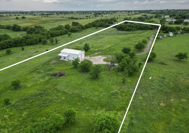 Photo 2 of Sale Pending at 15193 Robin Rd, Haslet, TX 76052 | MLS# 21185691 | Listing updated on 2026-08-20