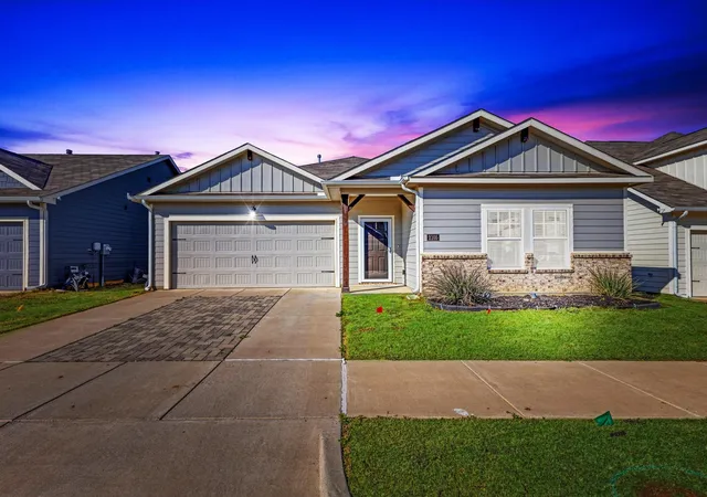 Homes for sale in Denton, TX | 2105 Paxton Wy, Denton, TX 76209 | MLS# 21182404
