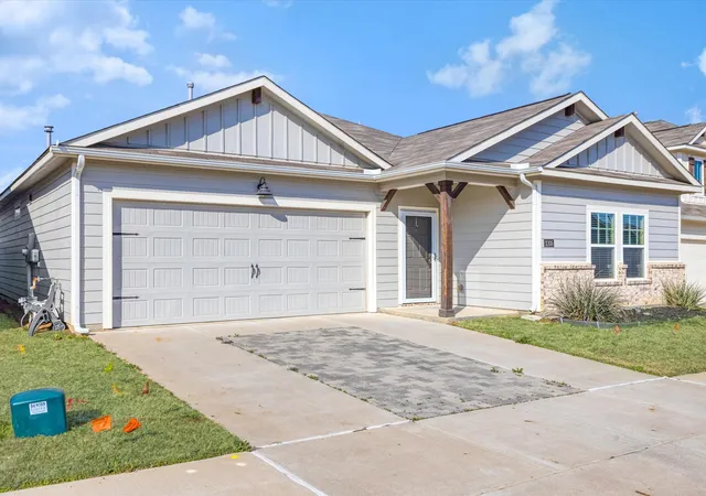 Homes for sale in Denton, TX | 2105 Paxton Wy, Denton, TX 76209 | MLS# 21182404