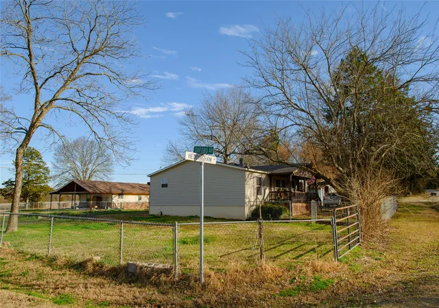 Homes for sale in Gordonville, TX | 336 Heddingham Dr, Gordonville, TX 76245 | MLS# 21186176