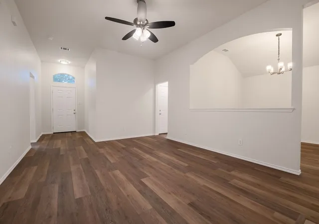 Photo 3 of Sale Pending at 135 Jackson Dr, Terrell, TX 75160 | MLS# 21187140 | Listing updated on 2026-07-23