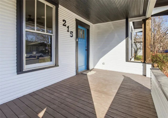 Photo 3 of Sale Pending at 215 E 12Th St, Bonham, TX 75418 | MLS# 21187258 | Listing updated on 2026-07-16