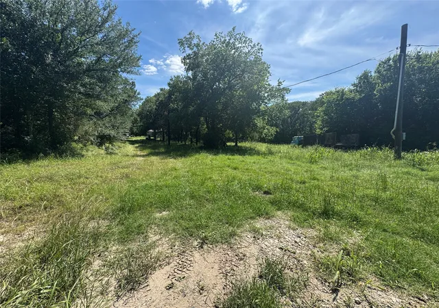 Homes for sale in Cresson, TX | 329 S Skyline Ct, Cresson, TX 76035 | MLS# 21182574