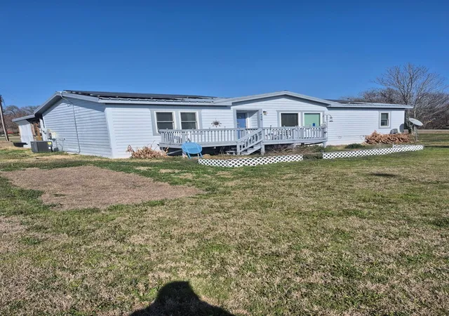 Homes for sale in Gholson, TX | 438 Silver River Rd, Gholson, TX 76705 | MLS# 21187202