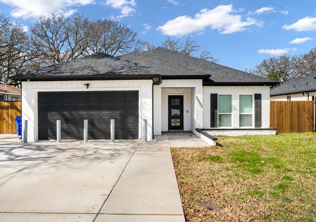 Photo 1 of Sale Pending at 3505 Wood Oak Dr, Balch Springs, TX 75180 | MLS# 21180614 | Listing updated on 2026-08-24