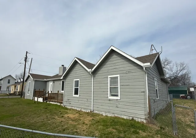 Photo 2 of Single family home for sale at 201 E Hubbard St, Josephine, TX 75173 | MLS# 21185817 | Listing updated on 2026-09-04