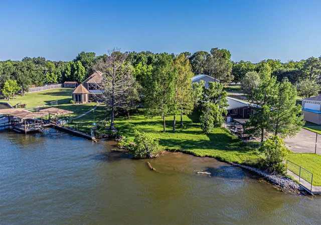 Photo 1 of Single family home for sale at 1712 Island Village Ct, Granbury, TX 76048 | MLS# 21179889 | Listing updated on 2026-10-02