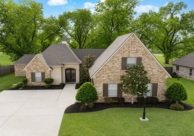 Photo 1 of Sale Pending at 106 Pear Tree Ln, Benton, LA 71006 | MLS# 21169678 | Listing updated on 2026-07-21