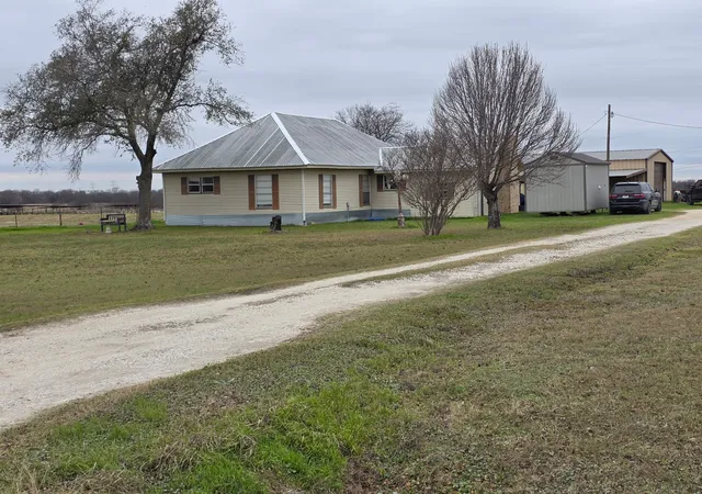 Homes for sale in Riesel, TX | 140 County Road 147, Riesel, TX 76682 | MLS# 21187540