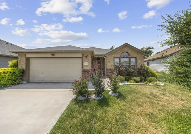Photo 1 of Single family home for sale at 2513 Petersburg Ln, Temple, TX 76504 | MLS# 21187544 | Listing updated on 2026-09-22