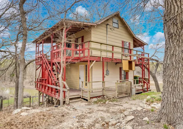 Homes for sale in Hillsboro, TX | 160 Private Road 481, Hillsboro, TX 76645 | MLS# 21178196
