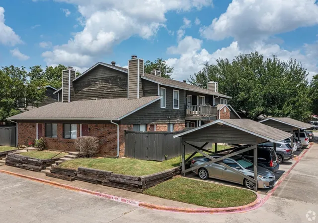 2nd image of 1122 Millview Dr #604, Arlington, TX 76012 | MLS# 21187662