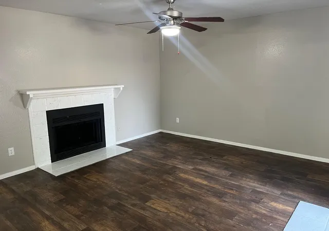 3rd image of 1122 Millview Dr #604, Arlington, TX 76012 | MLS# 21187662