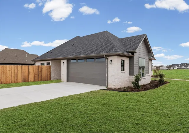 Photo 3 of Single family home for sale at 115 Cattail Ct, Waco, TX 76706 | MLS# 21181742 | Listing updated on 2026-10-07