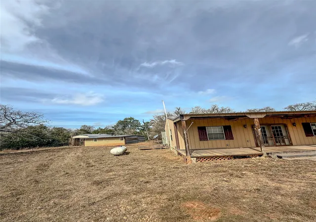 Homes for sale in Giddings, TX | 1007 Private Road 2002, Giddings, TX 78659 | MLS# 21187683