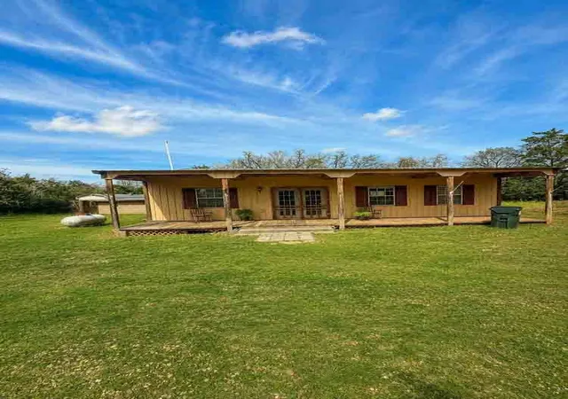 Single family home for sale at 1007 Private Road 2002, Paige, TX 78659 | MLS# 21187683