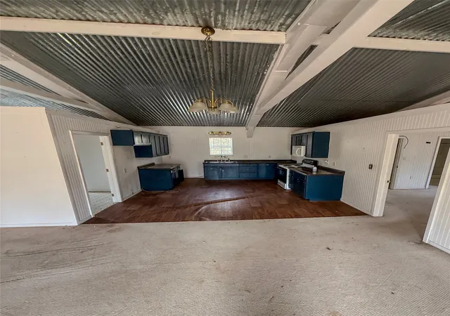 Homes for sale in Giddings, TX | 1007 Private Road 2002, Giddings, TX 78659 | MLS# 21187683