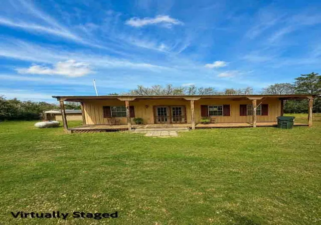 Photo 2 of Single family home for sale at 1007 Private Road 2002, Paige, TX 78659 | MLS# 21187683 | Listing updated on 2026-09-29