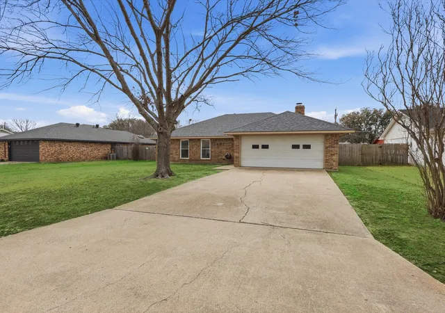 Homes for sale in Corinth, TX | 2607 Boulder Dr, Corinth, TX 76210 | MLS# 21187707