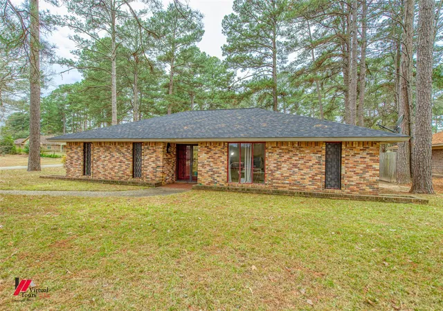 3rd image of 1404 N Acres Cir, Springhill, LA 71075 | MLS# 21169333