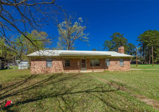 Photo 3 of Sale Pending at 1120 Pine St, Waskom, TX 75692 | MLS# 21188011 | Listing updated on 2026-07-29