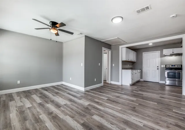 Homes for sale in Dallas, TX | 3111 Arizona Ave, Dallas, TX 75216 | MLS# 21187950