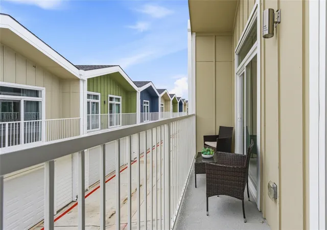 Photo 2 of Townhouse for sale at 2925 Spruce Valley Ln #402, Dallas, TX 75233 | MLS# 21188172 | Listing updated on 2026-08-30