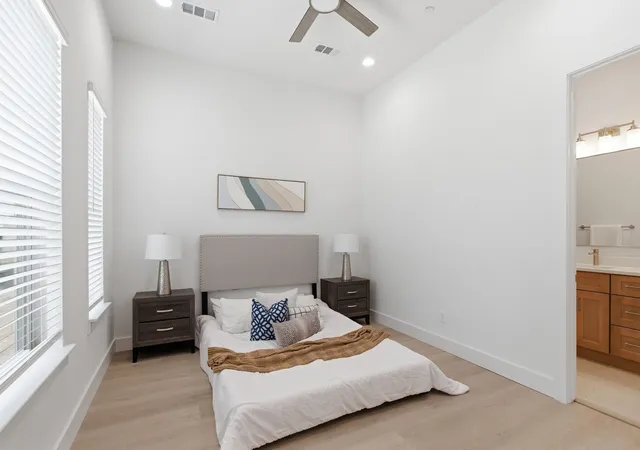 Photo 3 of Townhouse for sale at 2925 Spruce Valley Ln #402, Dallas, TX 75233 | MLS# 21188172 | Listing updated on 2026-08-30