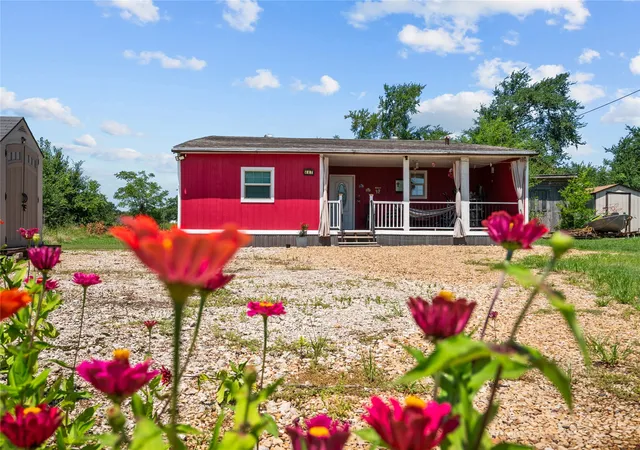 Photo 3 of Single family home for sale at 447 Masthead, Gun Barrel City, TX 75156 | MLS# 21188202 | Listing updated on 2026-08-19