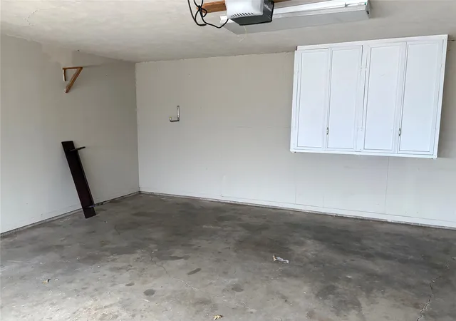 Photo 4 of Single family home for sale at 600 Travis Dr, Mineral Wells, TX 76067 | MLS# 21186772 | Listing updated on 2026-10-08
