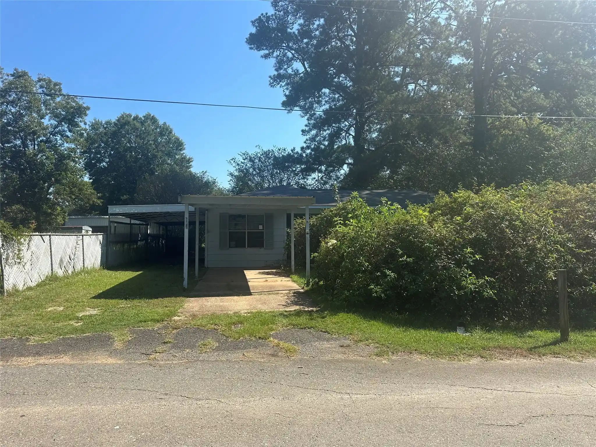 Single family home for sale at 503 Agurs St, Mooringsport, LA 71060 | MLS# 21188363