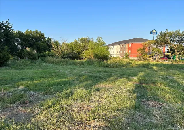 Photo 3 of Land for sale at 1330 Jefferson St E, Sulphur Springs, TX 75482 | MLS# 21187466 | Listing updated on 2026-08-28