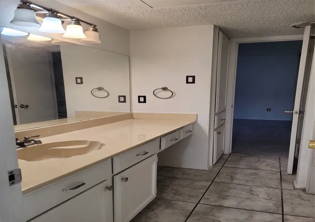 7th image of 9611 Walnut St #1206, Dallas, TX 75243 | MLS# 21188480