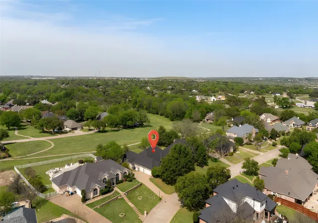 2nd image of 4224 Hollow Creek Ct, Aledo, TX | MLS# 21183863