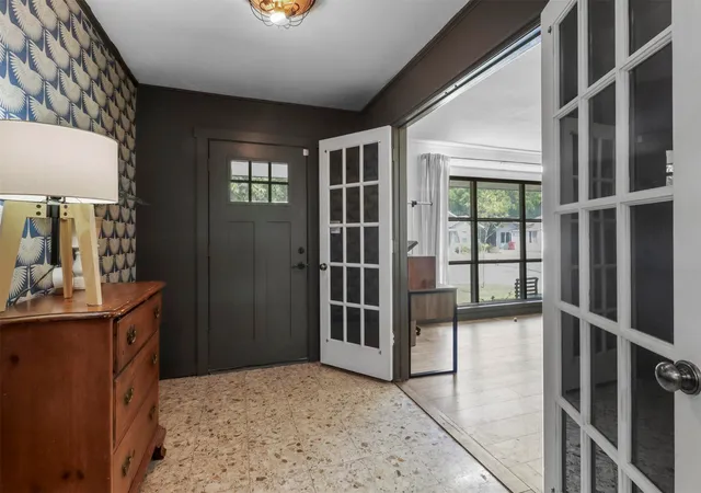 Photo 3 of Single family home for sale at 516 N Main St N, Farmersville, TX 75442 | MLS# 21188574 | Listing updated on 2026-07-22
