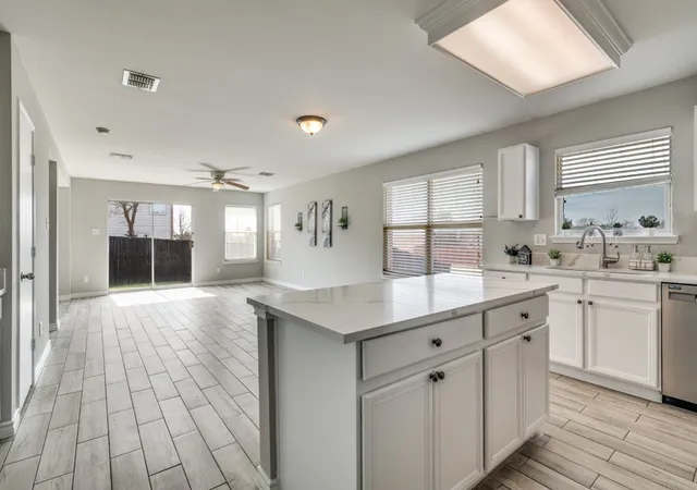 Photo 3 of Sale Pending at 2429 N Emerald Ln, Mc Kinney, TX 75071 | MLS# 21160348 | Listing updated on 2026-07-16