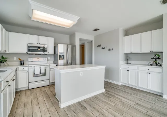 Photo 4 of Sale Pending at 2429 N Emerald Ln, Mc Kinney, TX 75071 | MLS# 21160348 | Listing updated on 2026-07-16