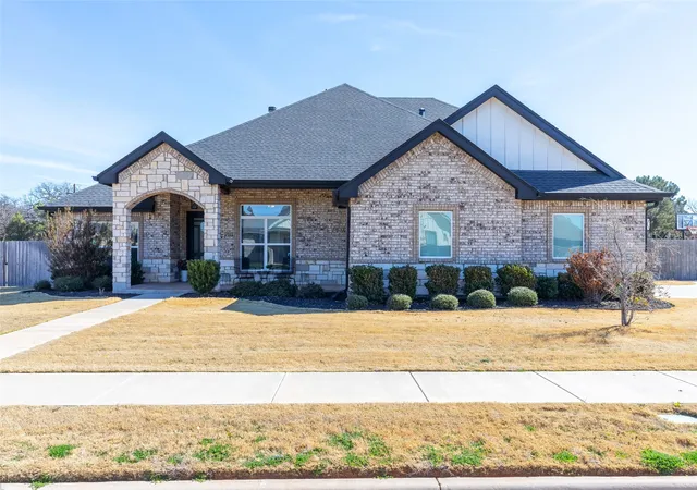 Homes for sale in Abilene, TX | 2301 Manor Oaks Ter, Abilene, TX 79602 | MLS# 21188728