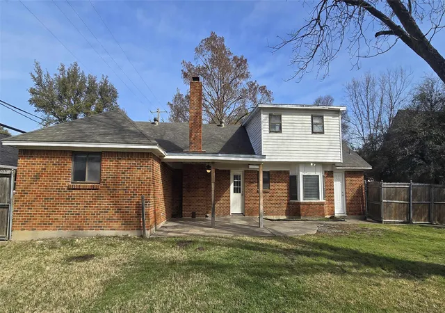3rd image of 3605 Wren Ave, Fort Worth, TX 76133 | MLS# 21188842