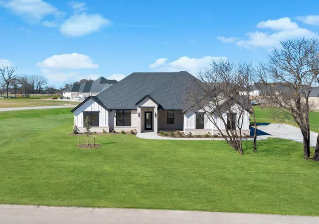 3rd image of 3152 Infinity Dr, Weatherford, TX 76087 | MLS# 21187775