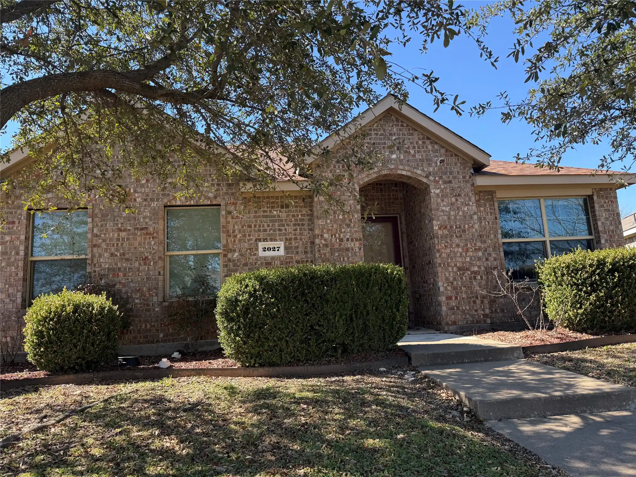 Photo 1 of Single family home for sale at 2027 Fair Weather Dr, Lancaster, TX 75146 | MLS# 21187148 | Listing updated on 2026-05-23