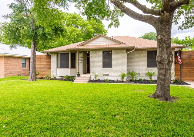 Homes for sale in Richardson, TX | 628 Nottingham Dr, Richardson, TX 75080 | MLS# 21189239