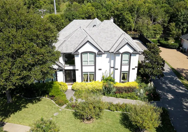 Photo 1 of Single family home for sale at 3015 Forestwood Dr, Arlington, TX 76006 | MLS# 21189455 | Listing updated on 2026-10-08