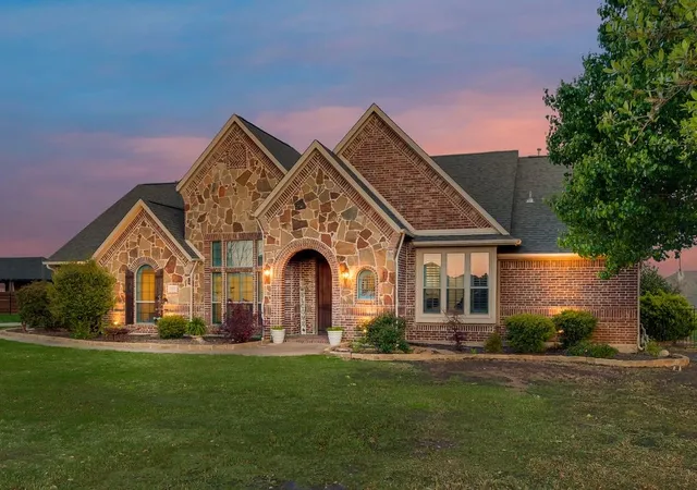 Homes for sale in Talty, TX | 18176 Langford Ln, Talty, TX 75126 | MLS# 21188504