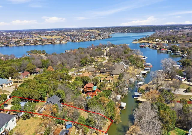 Photo 3 of Single family home for sale at 1205 Comanche Cove Dr, Granbury, TX 76048 | MLS# 21187431 | Listing updated on 2026-08-17