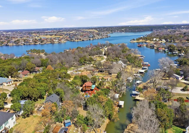 Photo 3 of Single family home for sale at 1205 Comanche Cove Dr, Granbury, TX 76048 | MLS# 21187431 | Listing updated on 2026-08-17